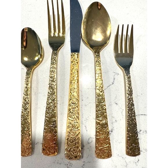 Vintage Cellini Roses Romanesque Golden Plated Flatware 44 Pieces Japan UNUSED - Picture 8 of 12